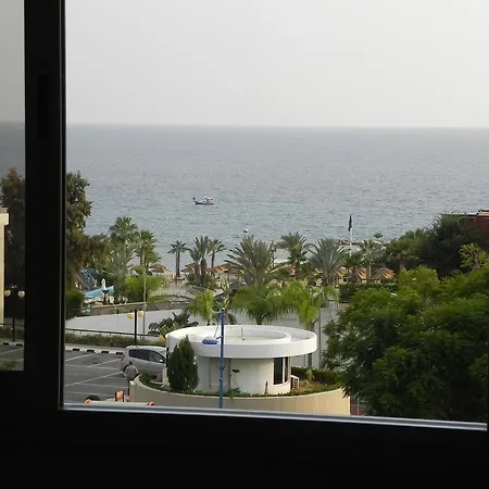 Apartment Sea View Renanda